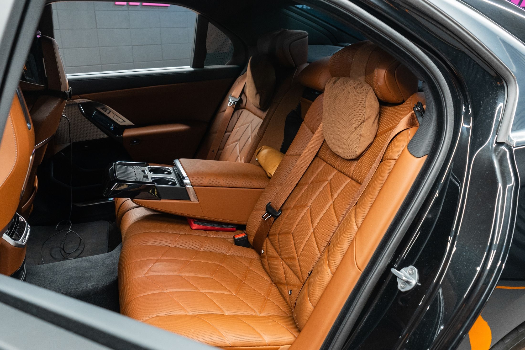 BMW 7-SERIES G70 2025