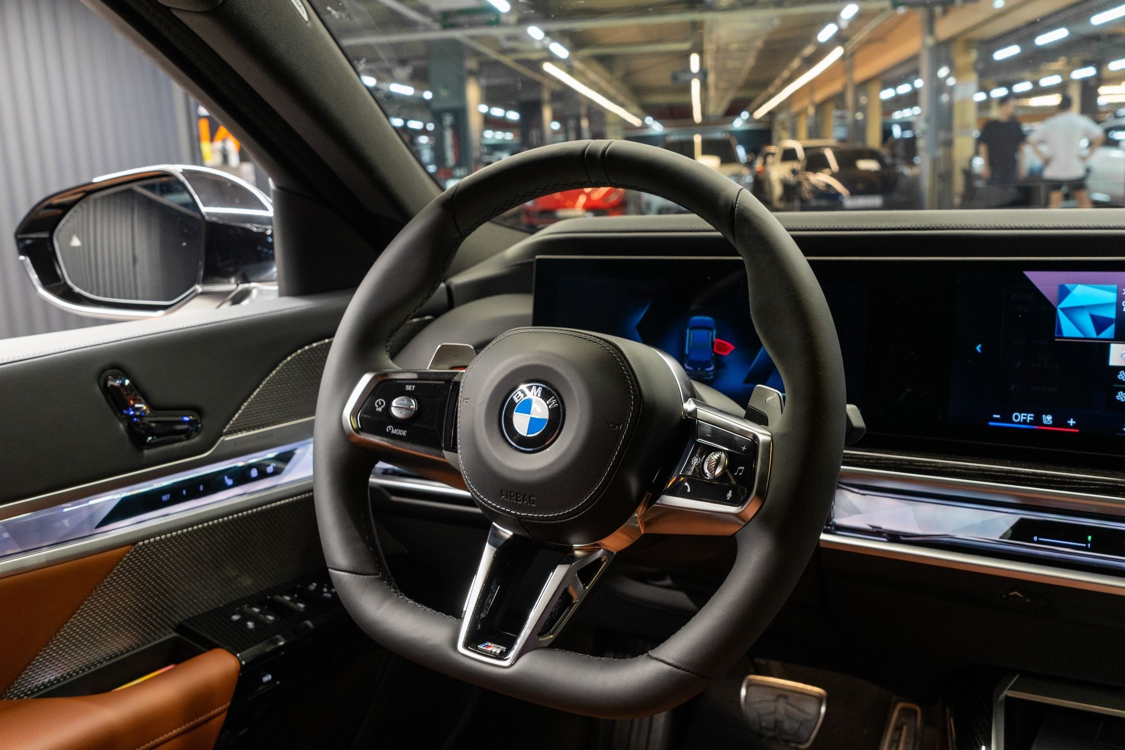 BMW 7-SERIES G70 2025