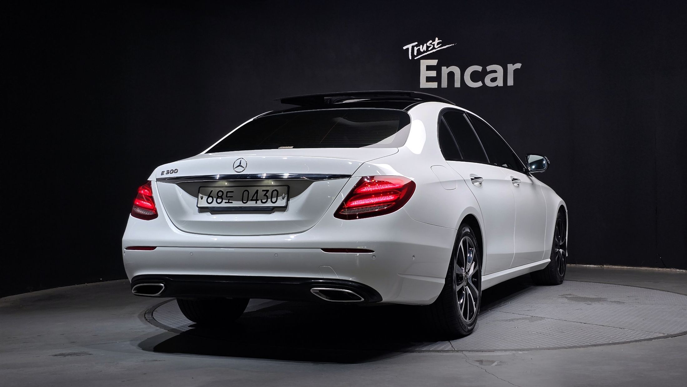 MERCEDES BENZ E-CLASS W213 2016