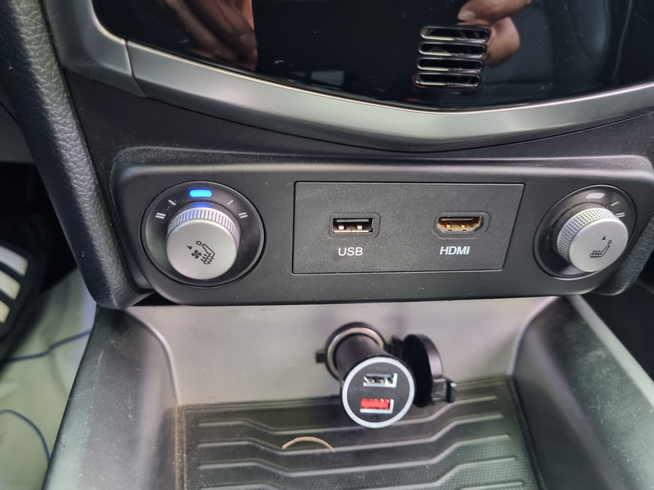 SSANGYONG TIVOLI 2015