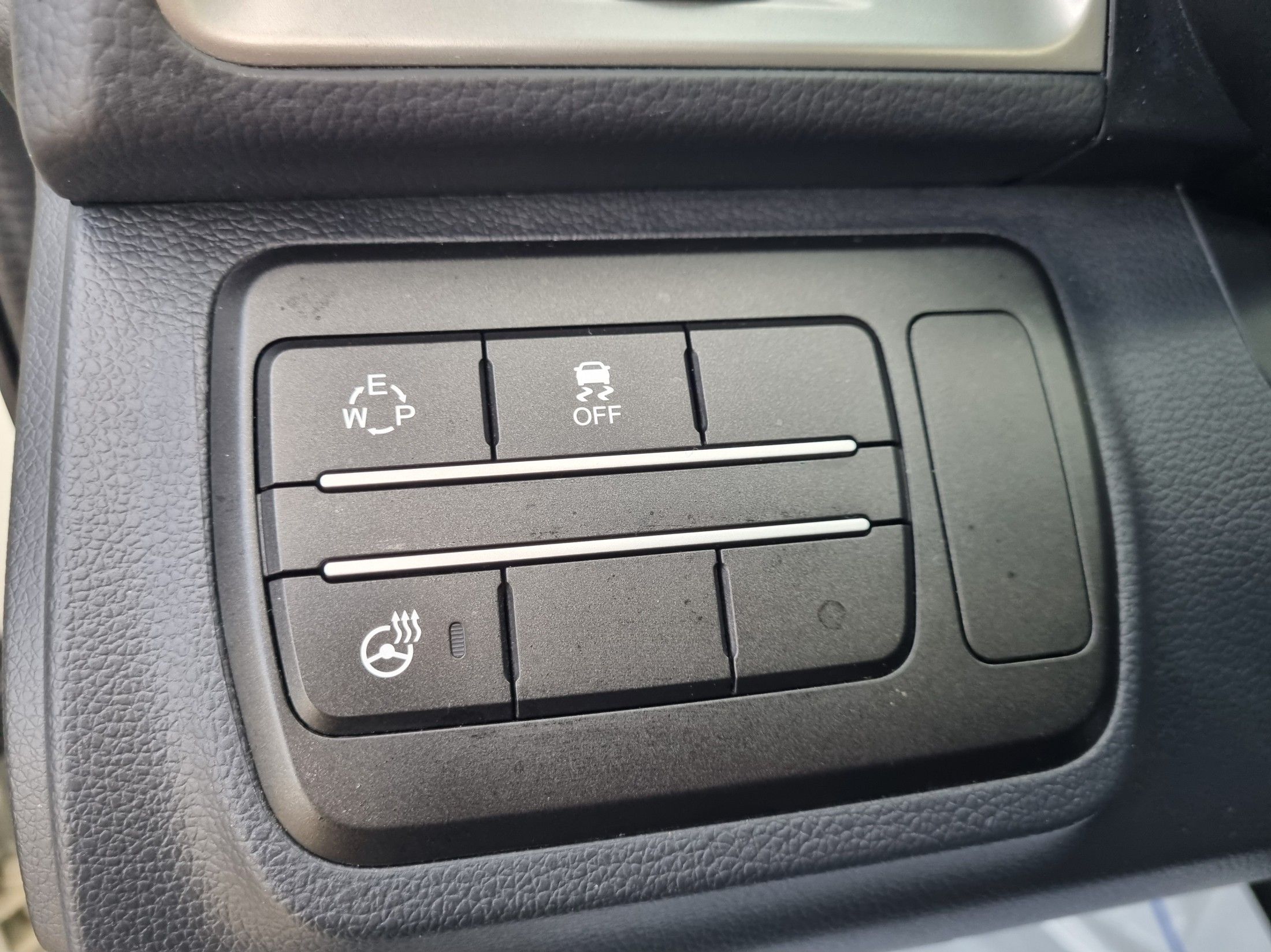 SSANGYONG TIVOLI 2015