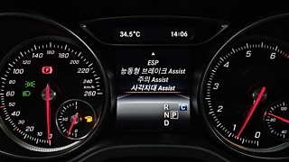 MERCEDES BENZ GLA-CLASS X156 2017