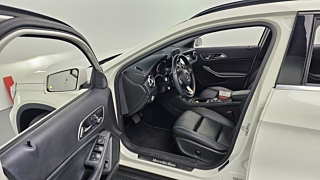 MERCEDES BENZ GLA-CLASS X156 2017