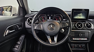 MERCEDES BENZ GLA-CLASS X156 2017