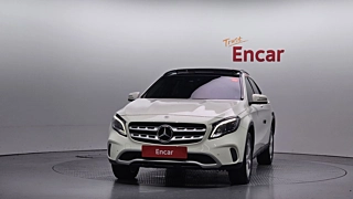 MERCEDES BENZ GLA-CLASS X156 2017