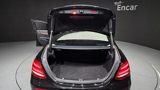MERCEDES BENZ E-CLASS W213 2017