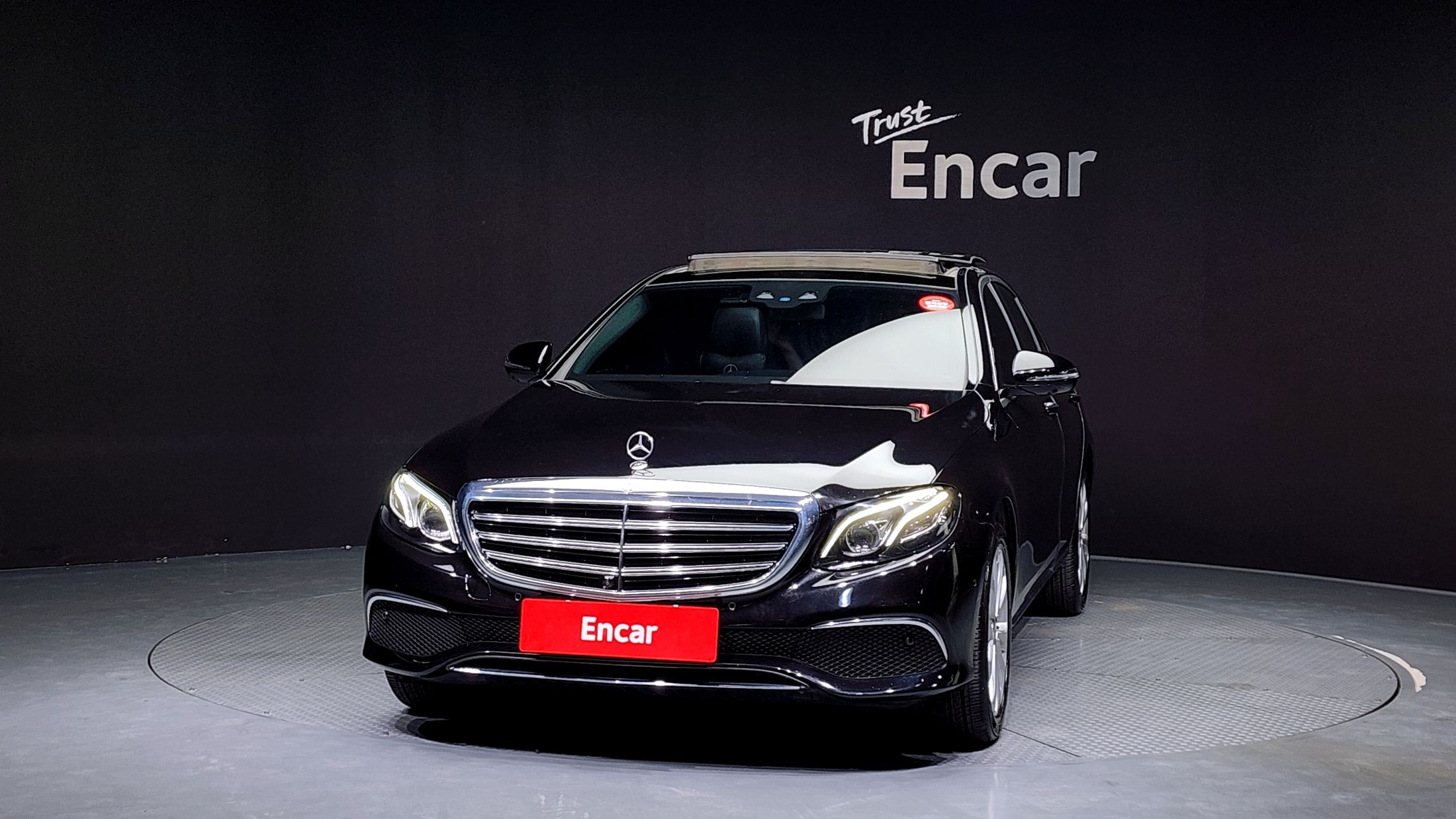 MERCEDES BENZ E-CLASS W213 2017