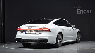 AUDI A7 4K 2021