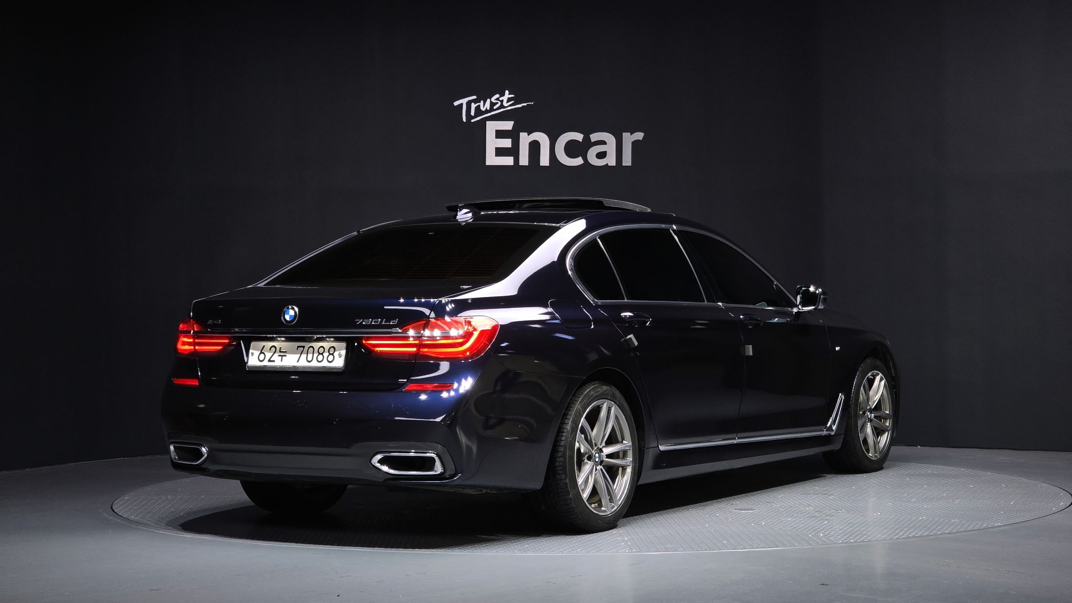 BMW 7-SERIES G11 2017