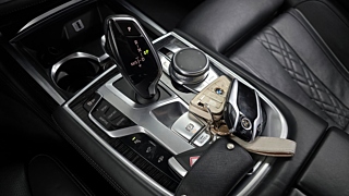 BMW 7-SERIES G11 2017