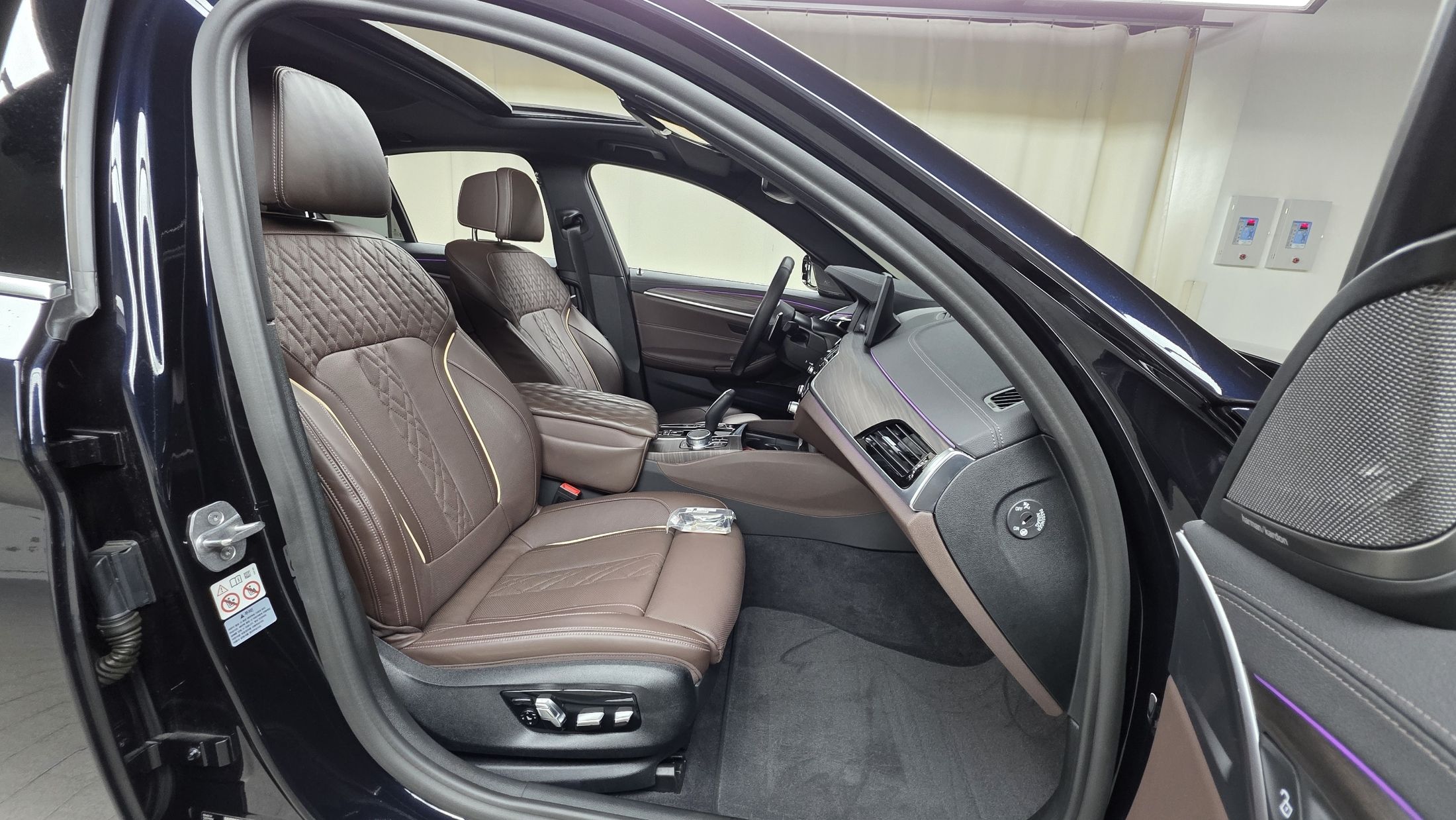 BMW 5-SERIES G30 2021