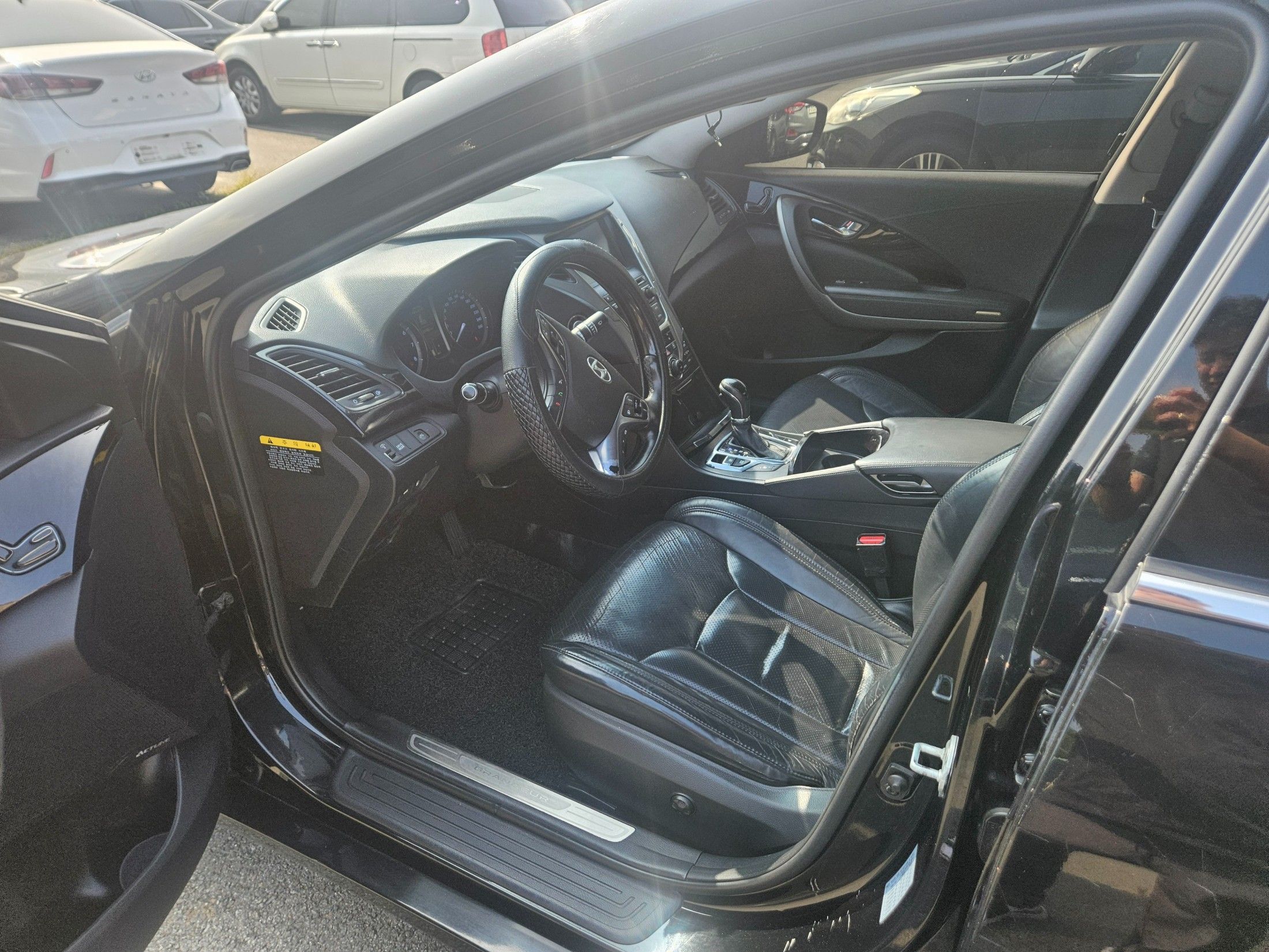HYUNDAI GRANDEUR HG 2013