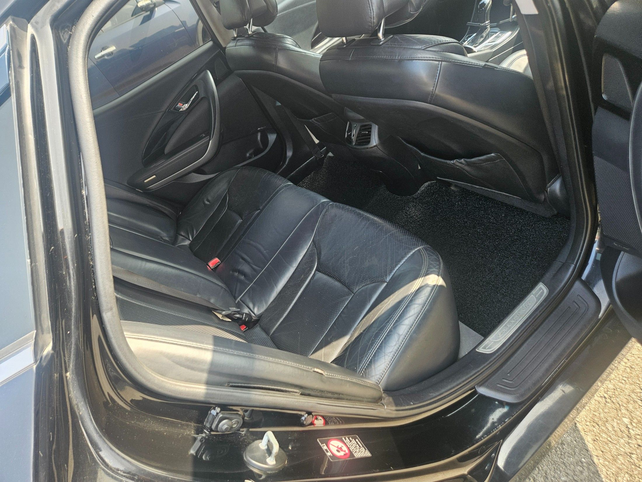 HYUNDAI GRANDEUR HG 2013