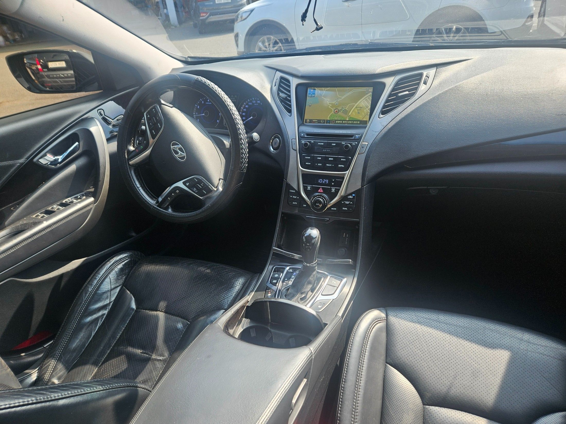 HYUNDAI GRANDEUR HG 2013