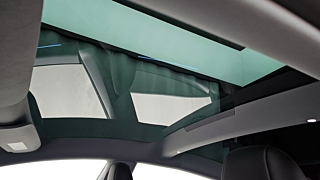 TESLA MODEL 3 2025
