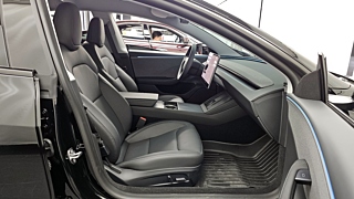 TESLA MODEL 3 2025