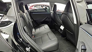 TESLA MODEL 3 2025