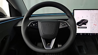 TESLA MODEL 3 2025