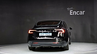 TESLA MODEL 3 2025