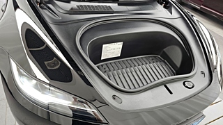 TESLA MODEL 3 2025