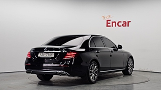 MERCEDES BENZ E-CLASS W213 2019