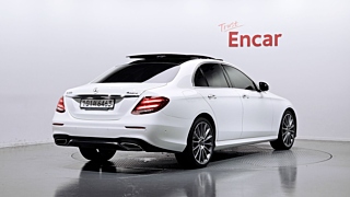 MERCEDES BENZ E-CLASS W213 2019