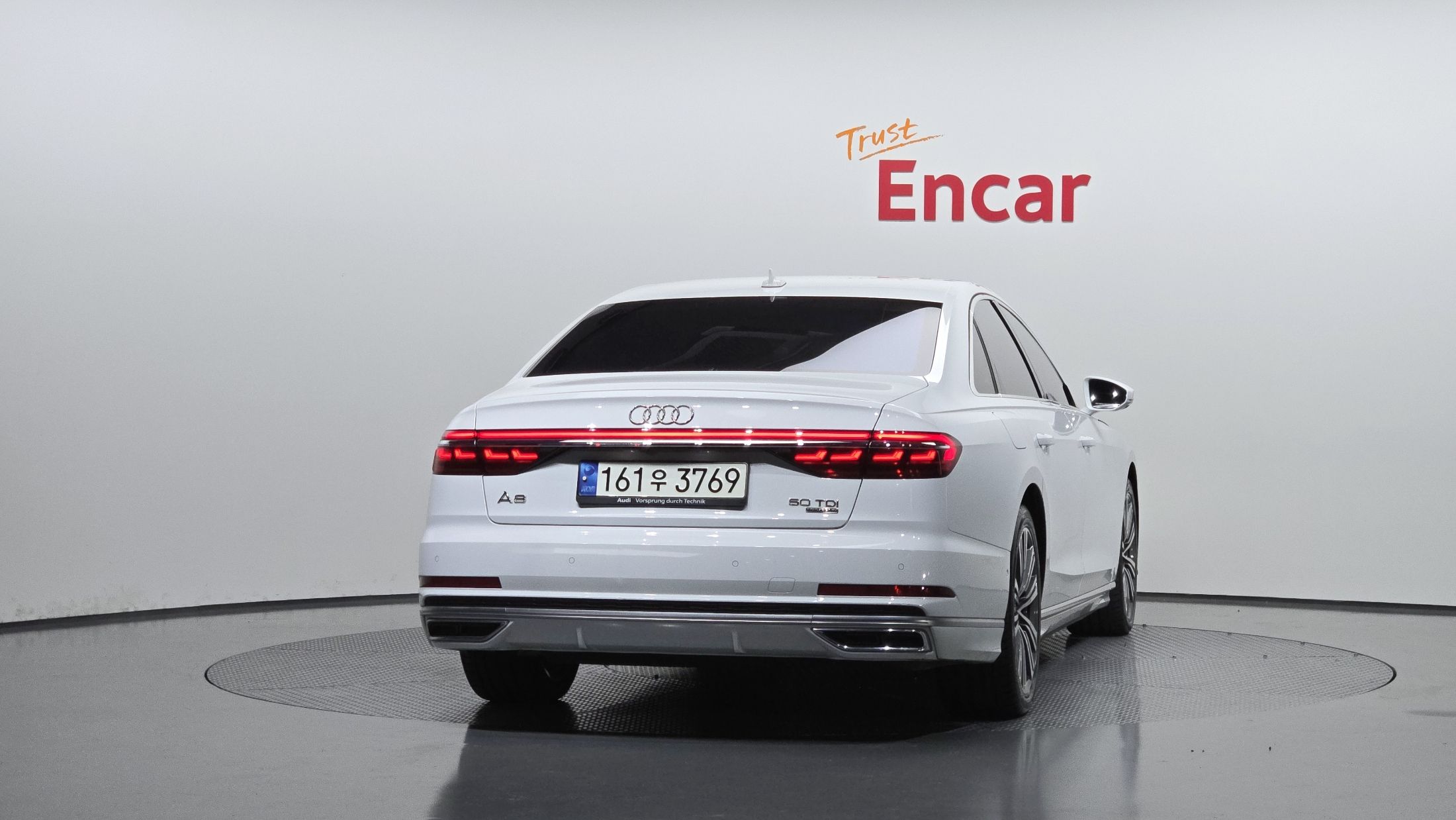 AUDI A8 D5 2021