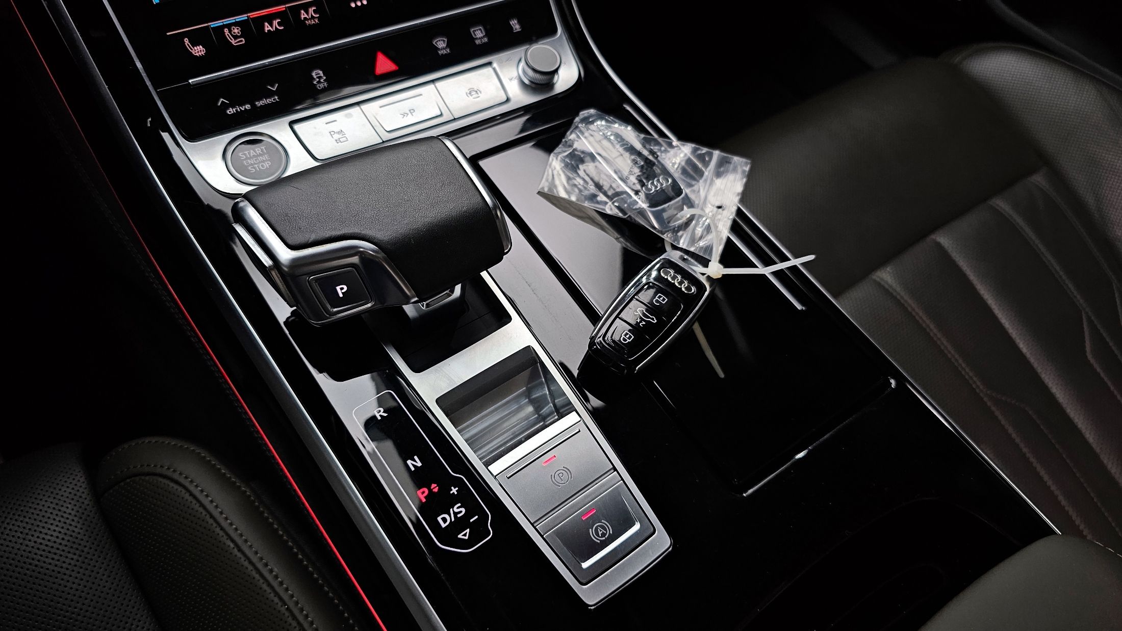 AUDI A8 D5 2021