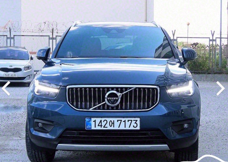 VOLVO XC40 2022