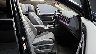 VOLKSWAGEN TOUAREG 2023