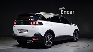 PEUGEOT 5008 2018