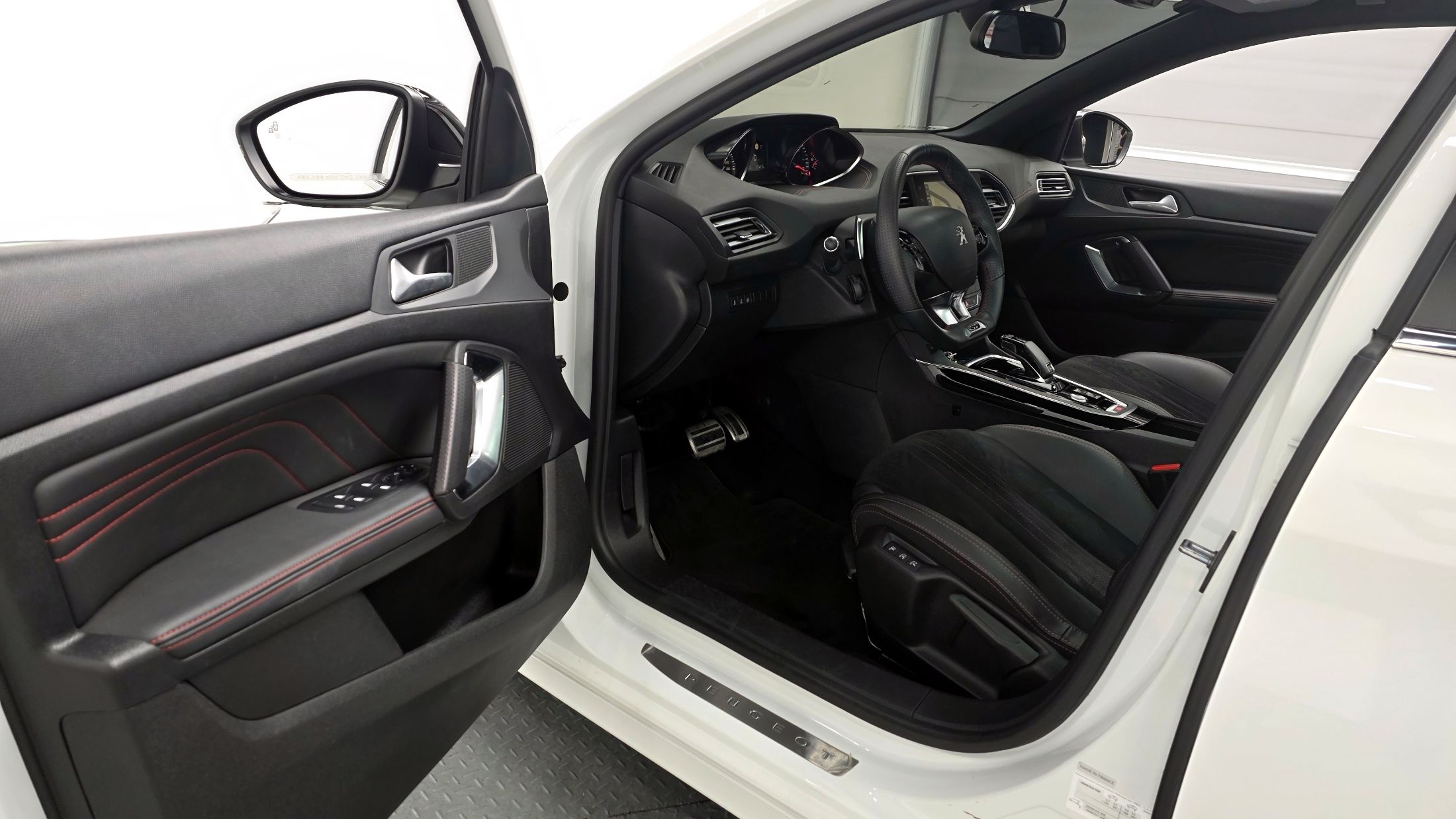 PEUGEOT 308 2019