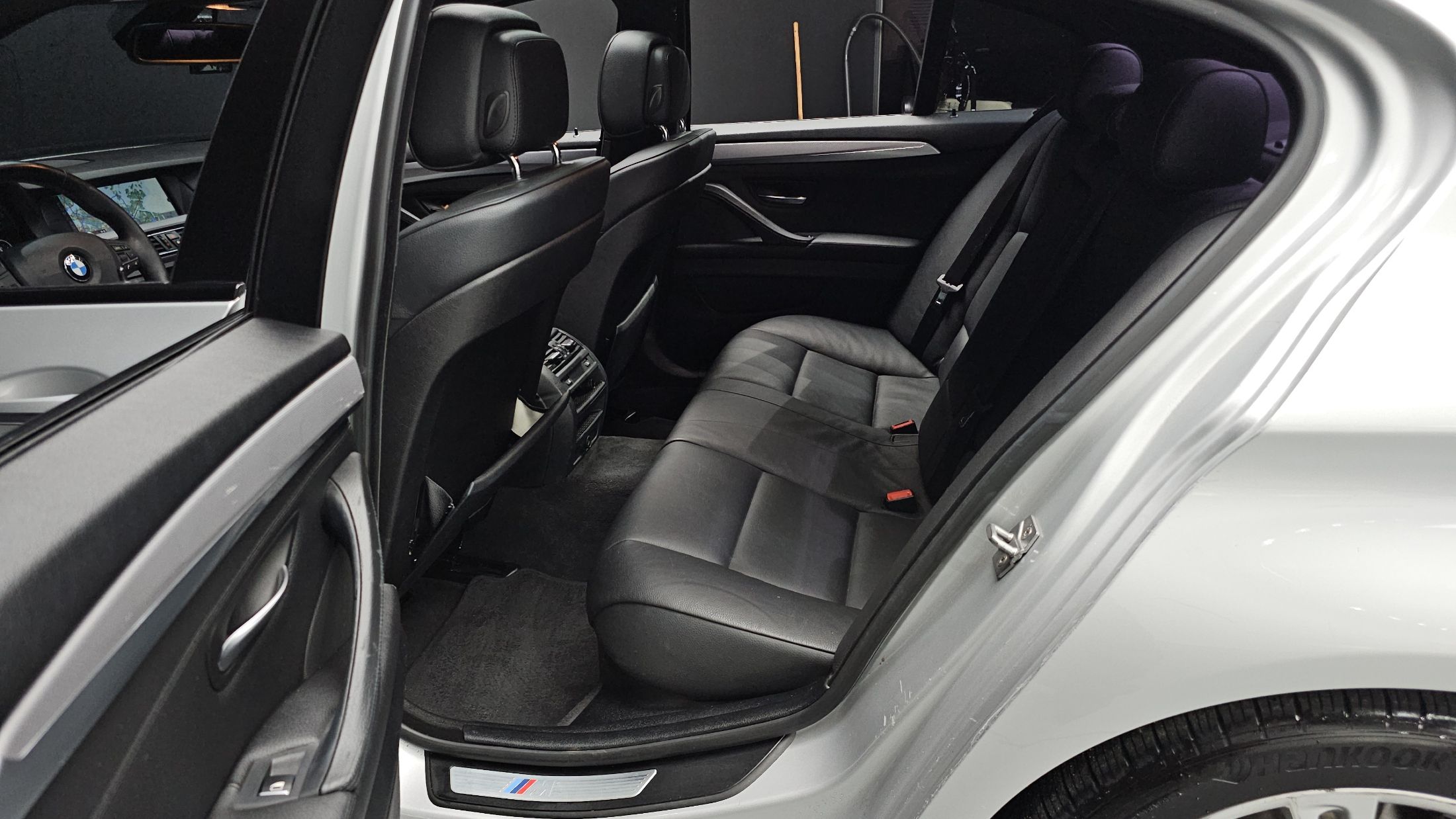 BMW 5-SERIES F10 2012