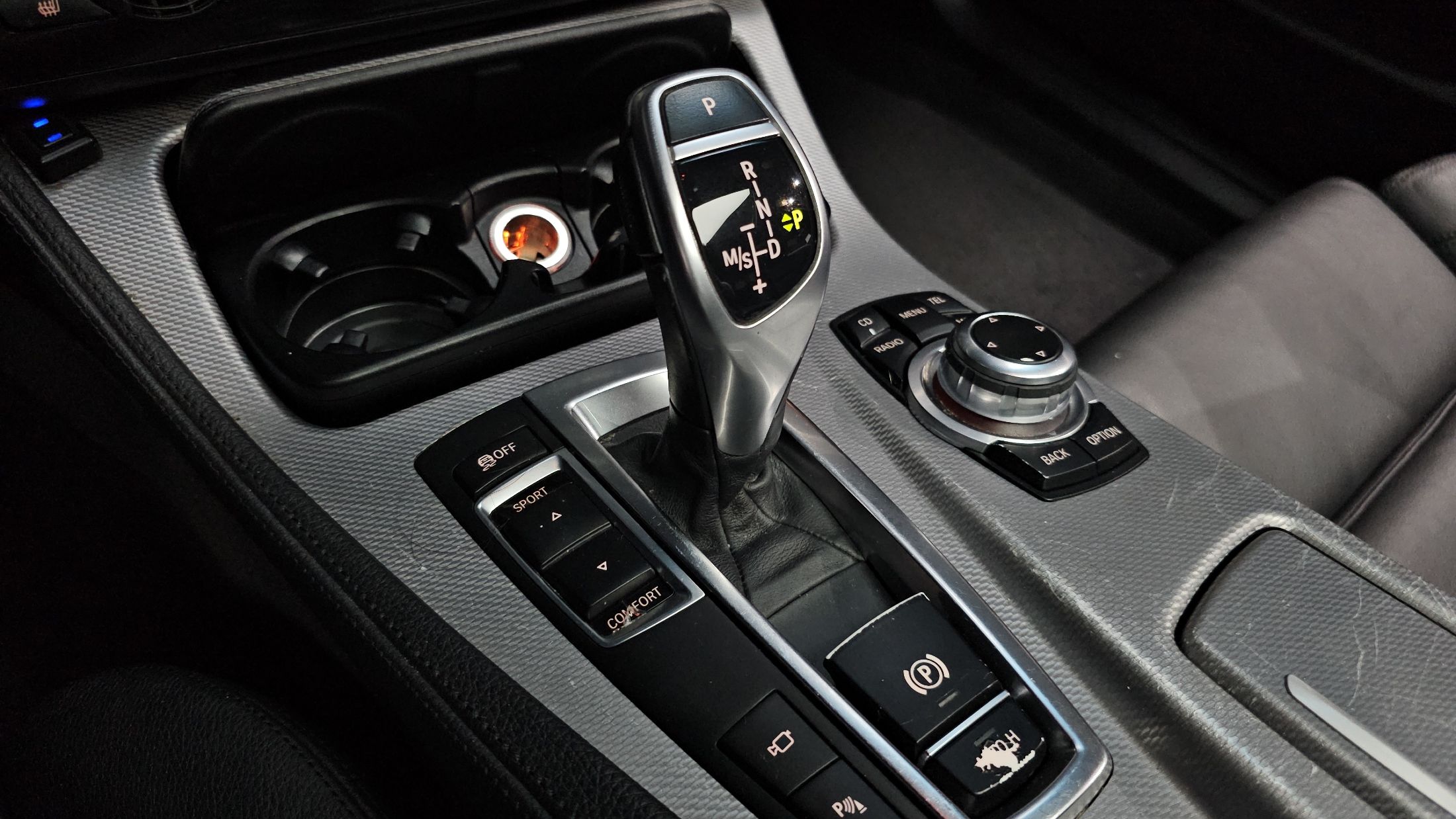 BMW 5-SERIES F10 2012