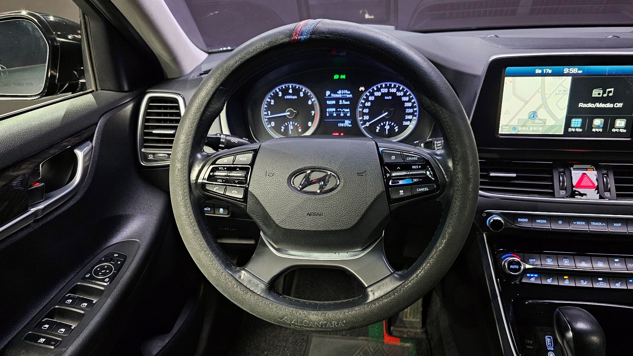 HYUNDAI GRANDEUR IG 2016