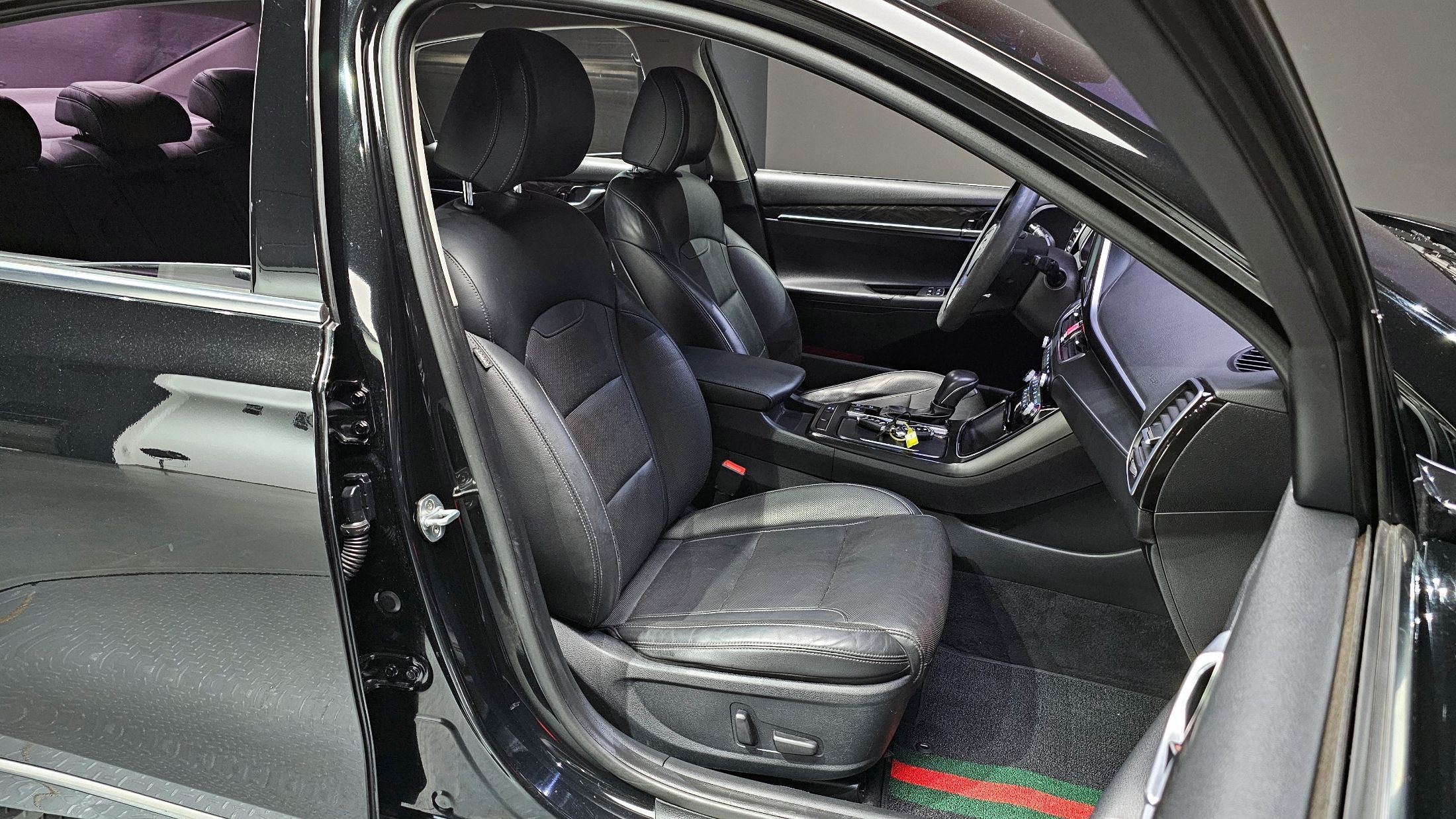 HYUNDAI GRANDEUR IG 2016