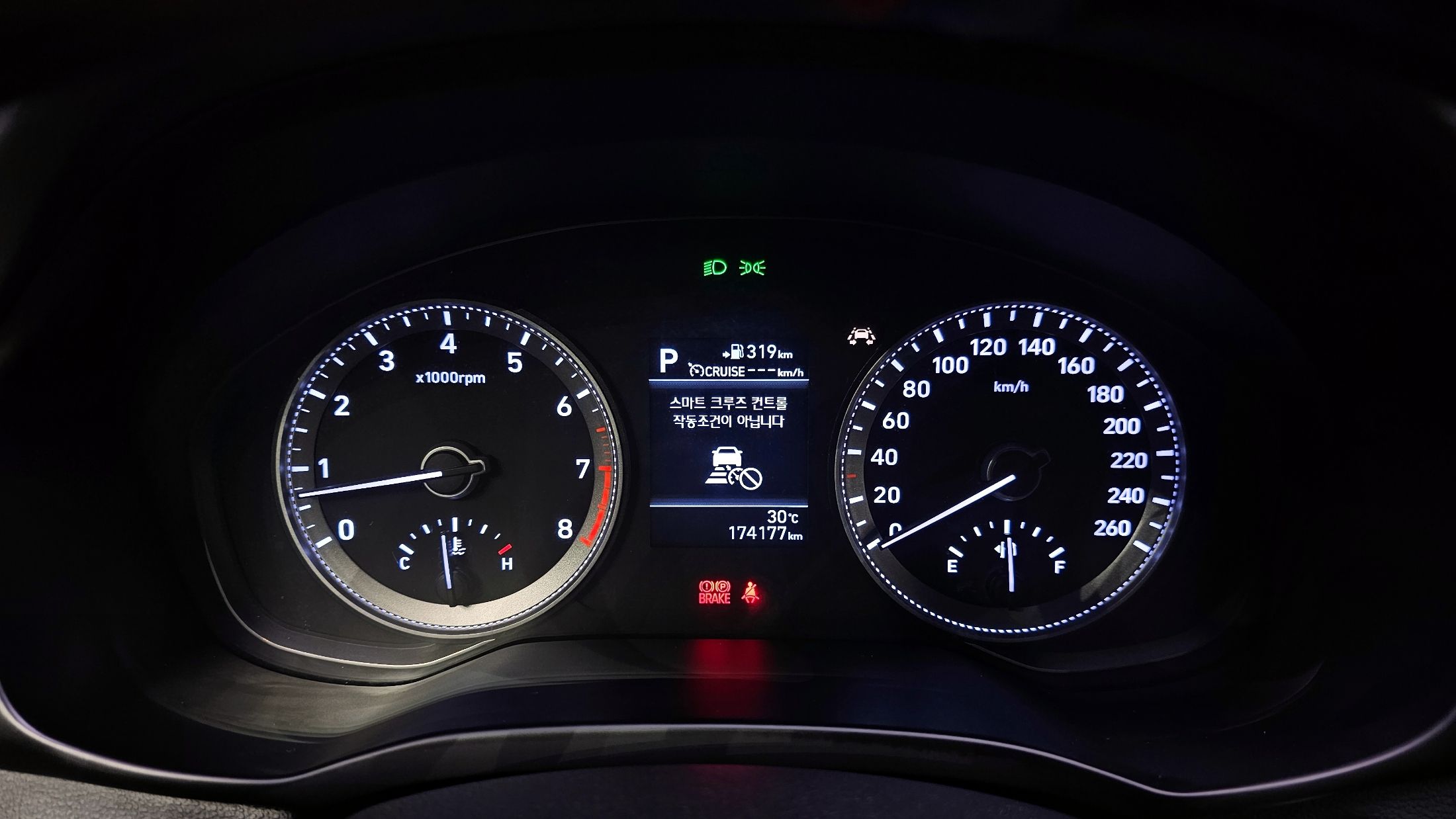 HYUNDAI GRANDEUR IG 2016