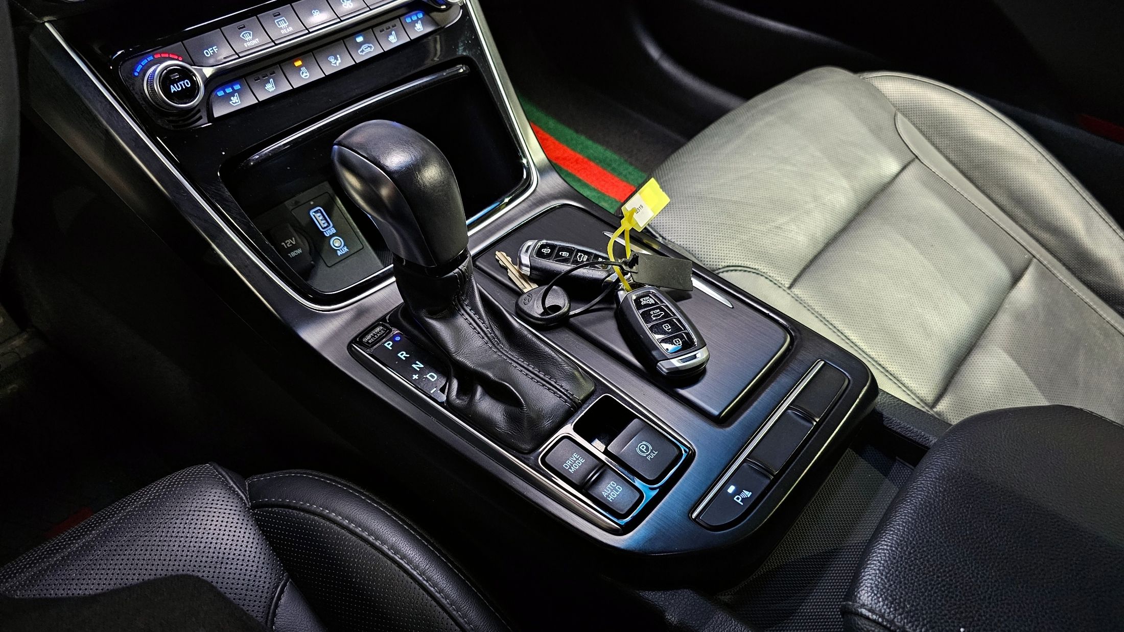 HYUNDAI GRANDEUR IG 2016