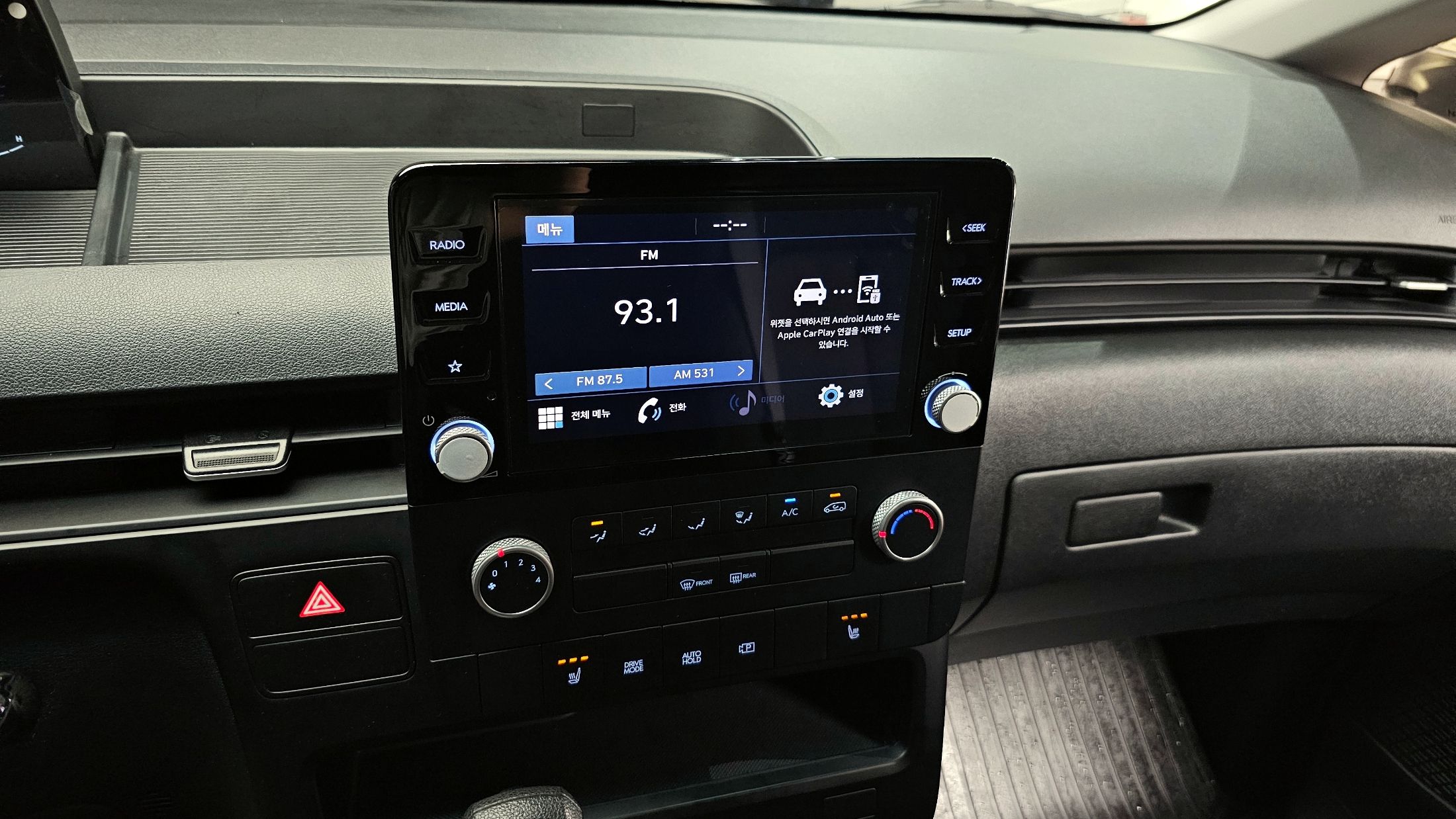 HYUNDAI STARIA 2021