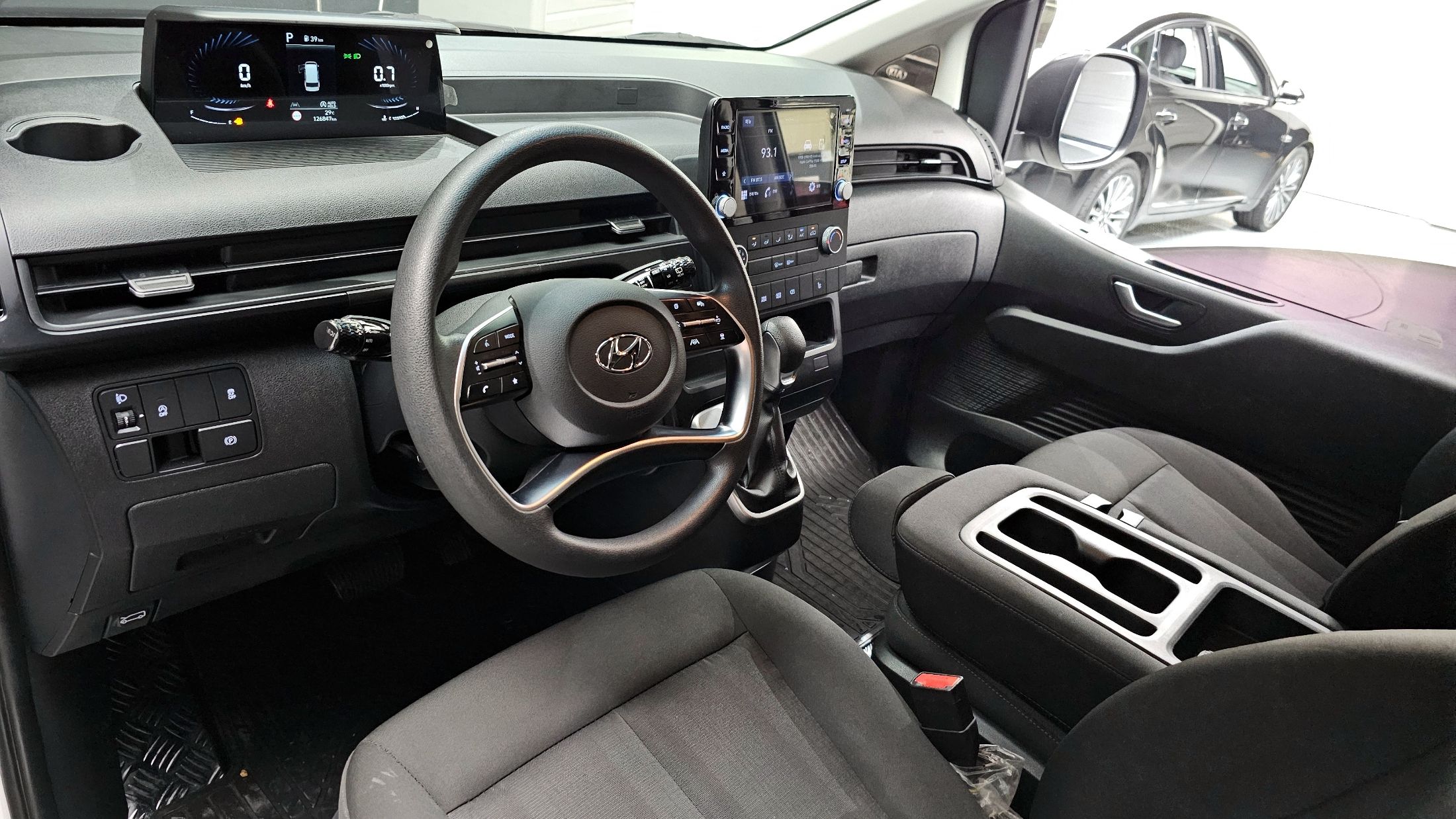 HYUNDAI STARIA 2021