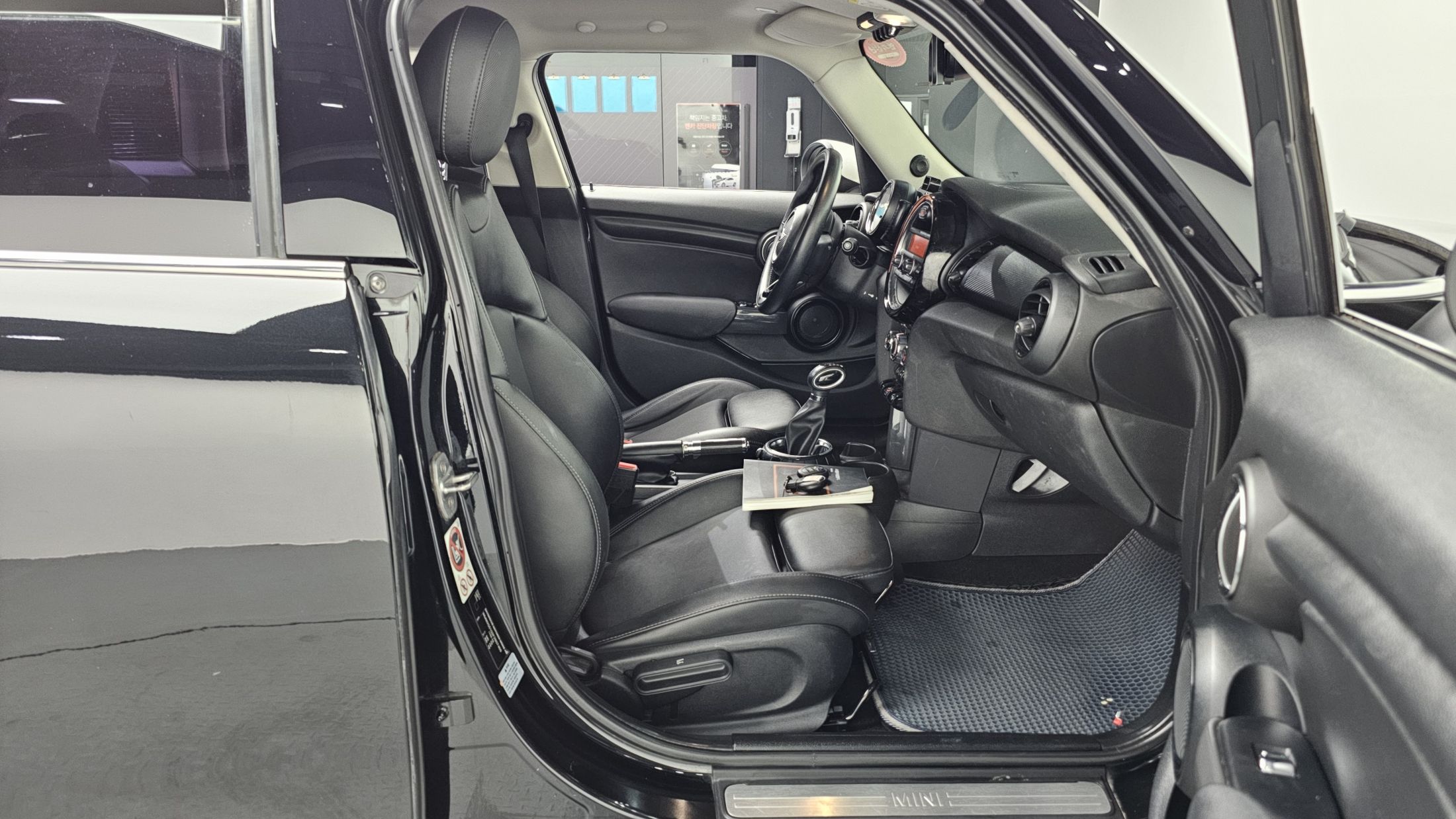 MINI COOPER 2015