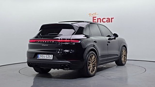 PORSCHE CAYENNE PO536 2024