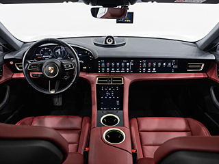 PORSCHE TAYCAN 2023