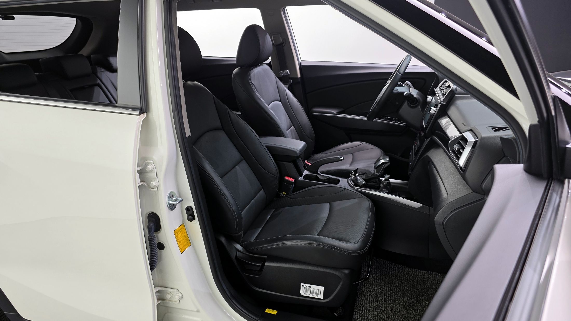 SSANGYONG TIVOLI 2023