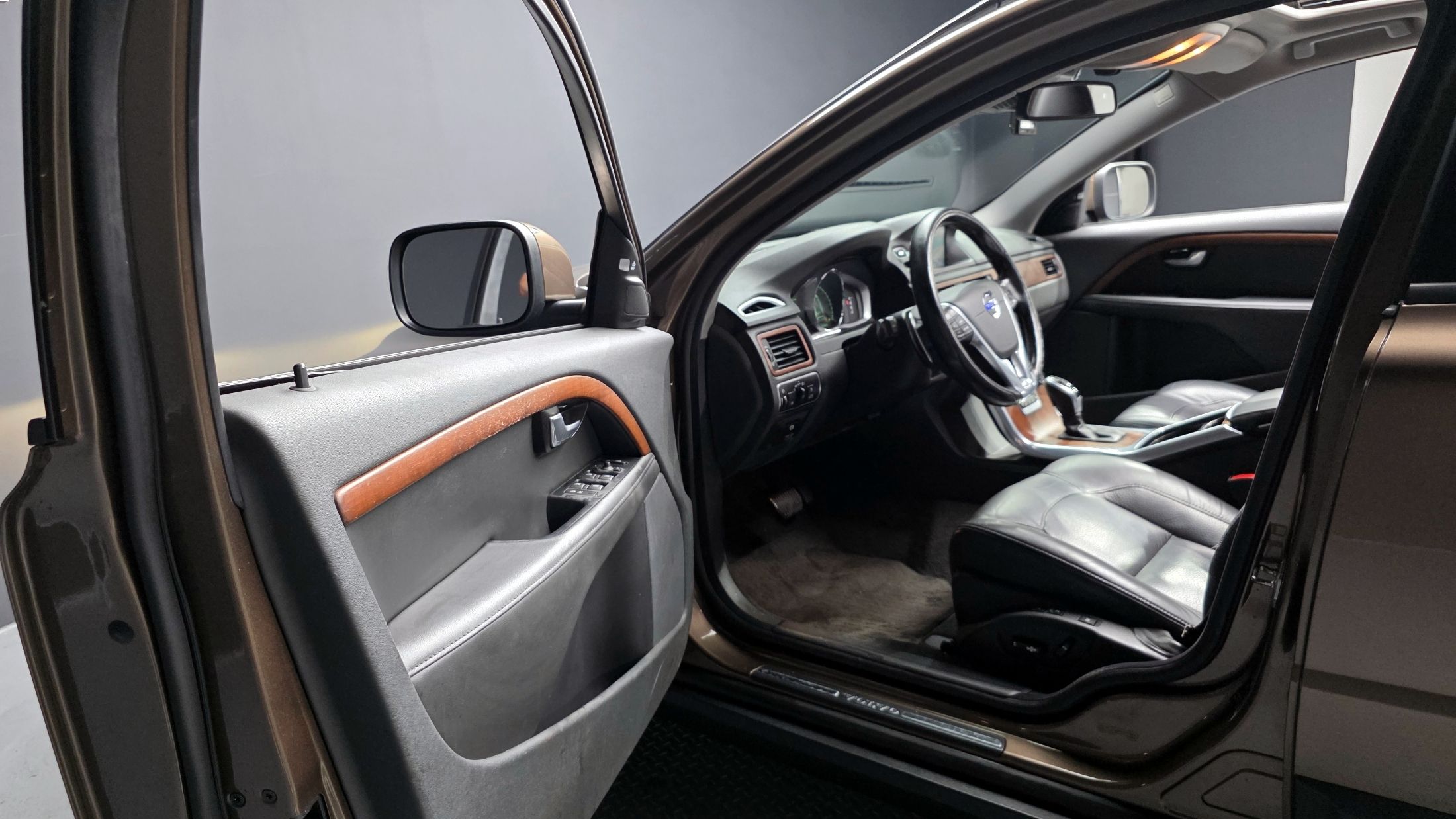 VOLVO XC70 2013