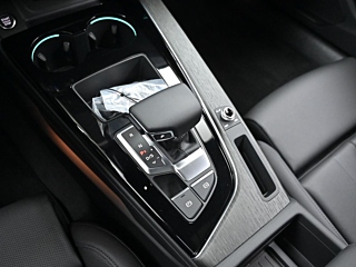 AUDI A4 B9 2023