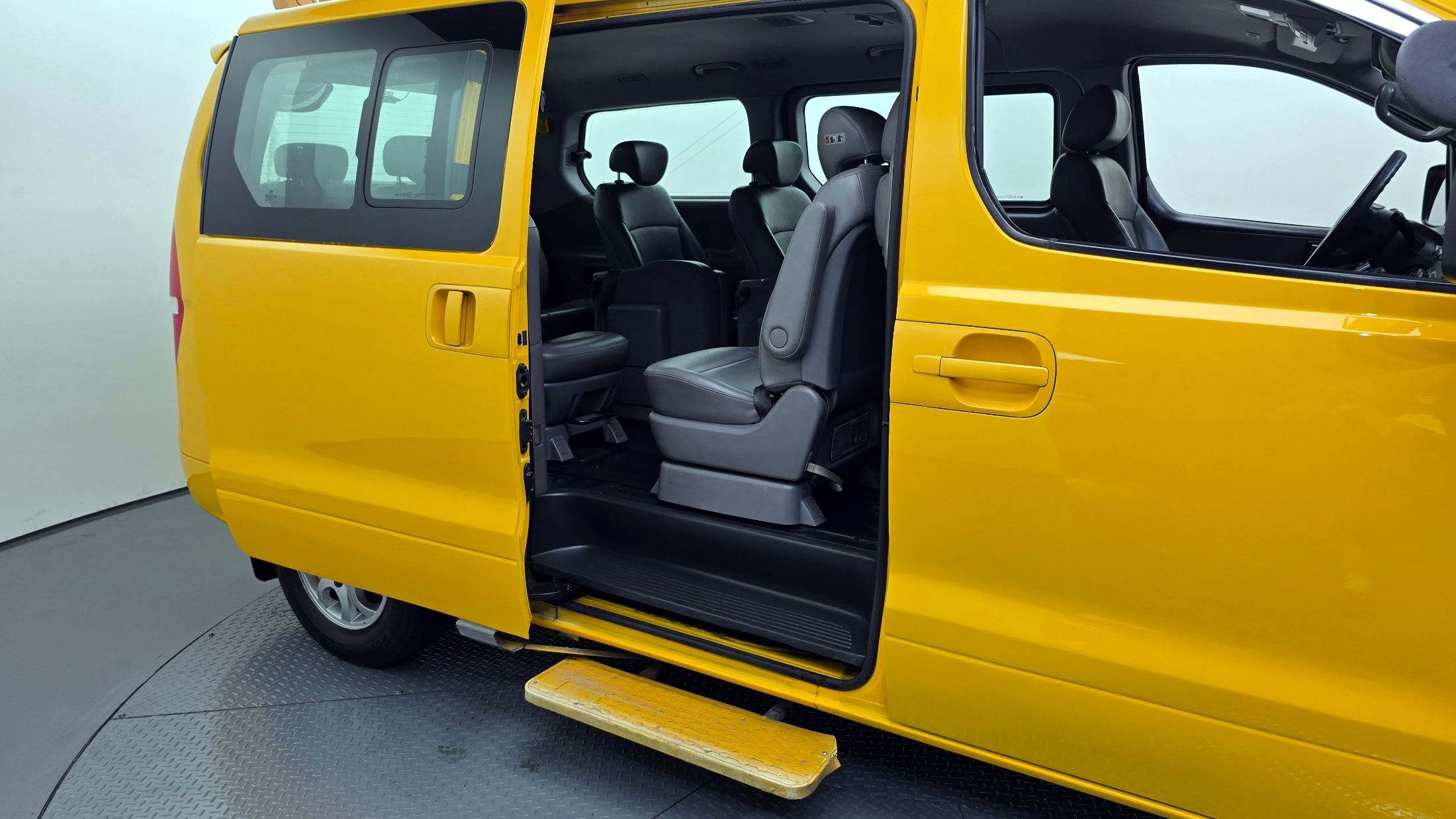 HYUNDAI STAREX GRAND 2013