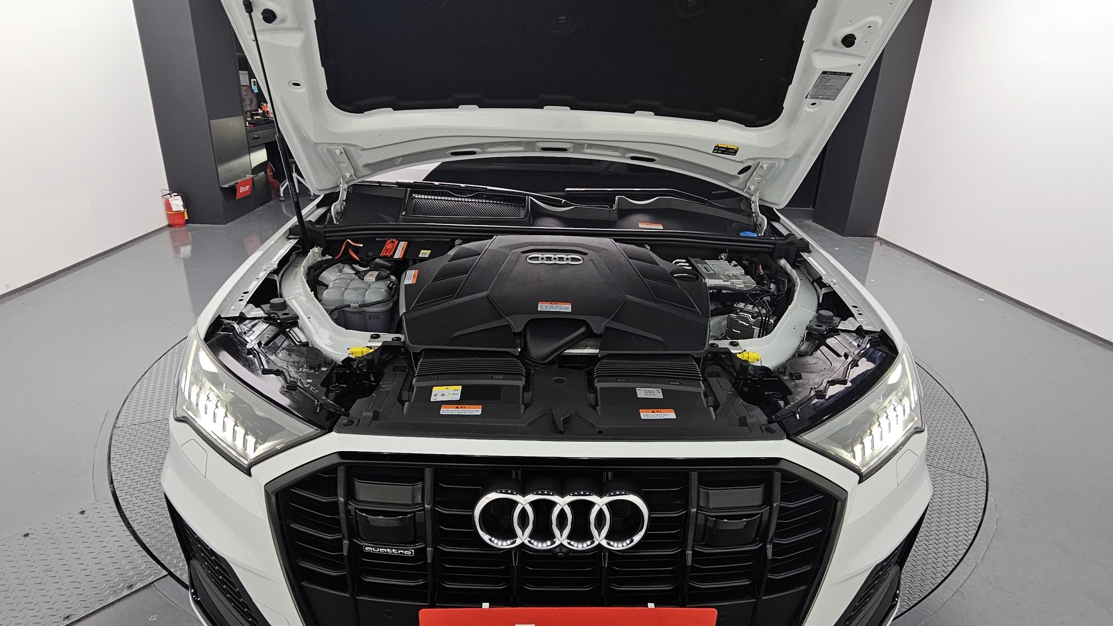 AUDI Q7 4M 2023