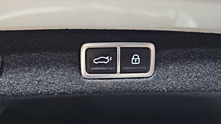 HYUNDAI GRANDEUR HYBRID GN7 2023