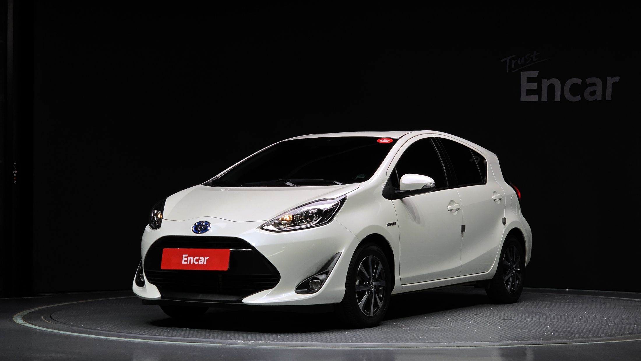 Аукционный лист TOYOTA PRIUS C 2018